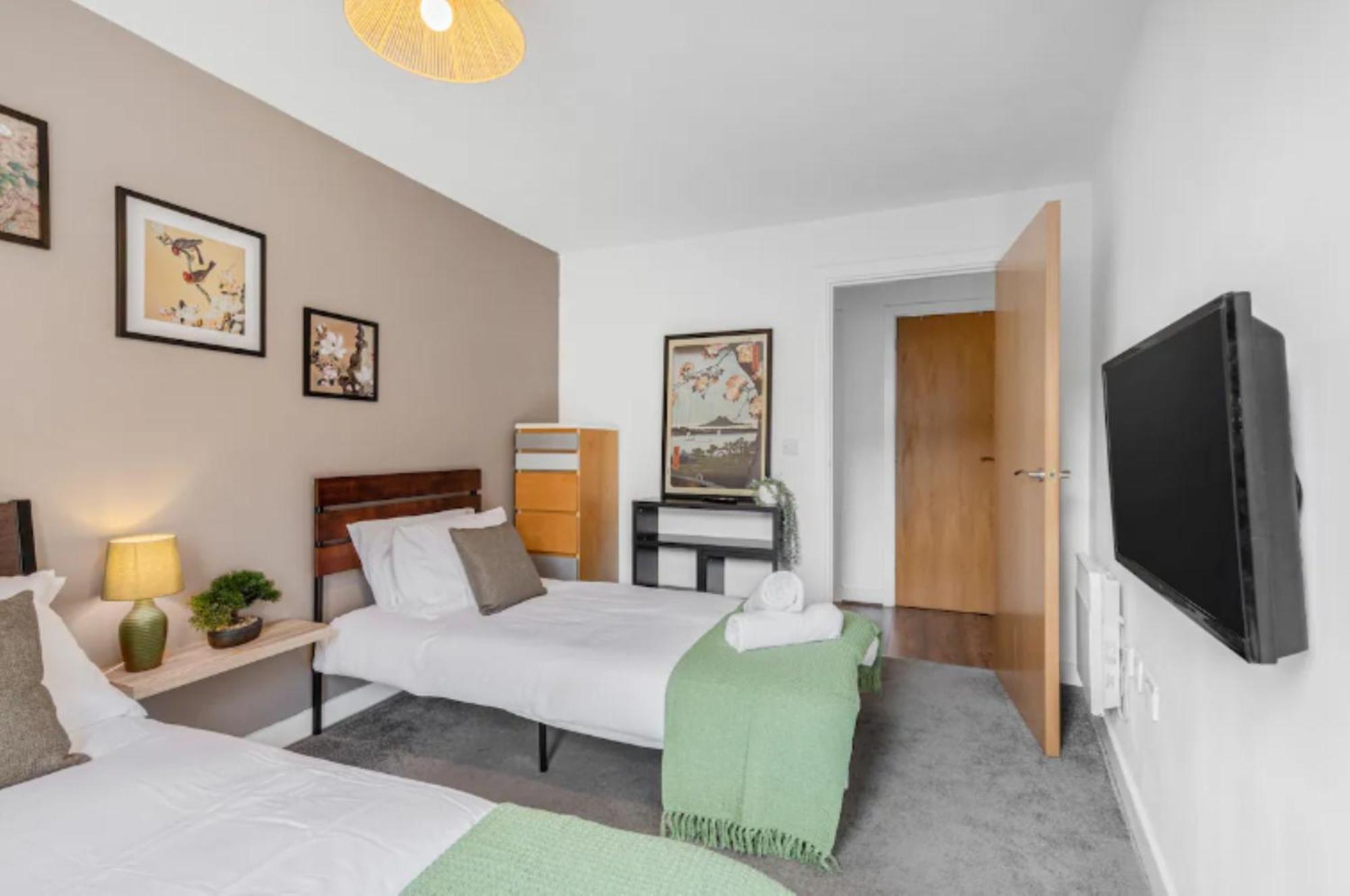 Oriental Suite 2 Bed 2 Bath Netflix And Free Parking, Games- Maihom Birmingham Dış mekan fotoğraf