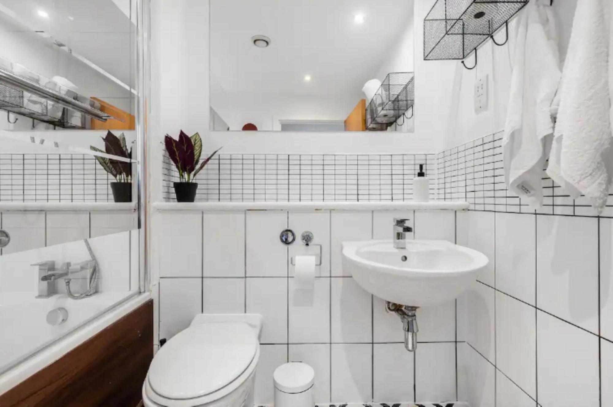 Oriental Suite 2 Bed 2 Bath Netflix And Free Parking, Games- Maihom Birmingham Dış mekan fotoğraf