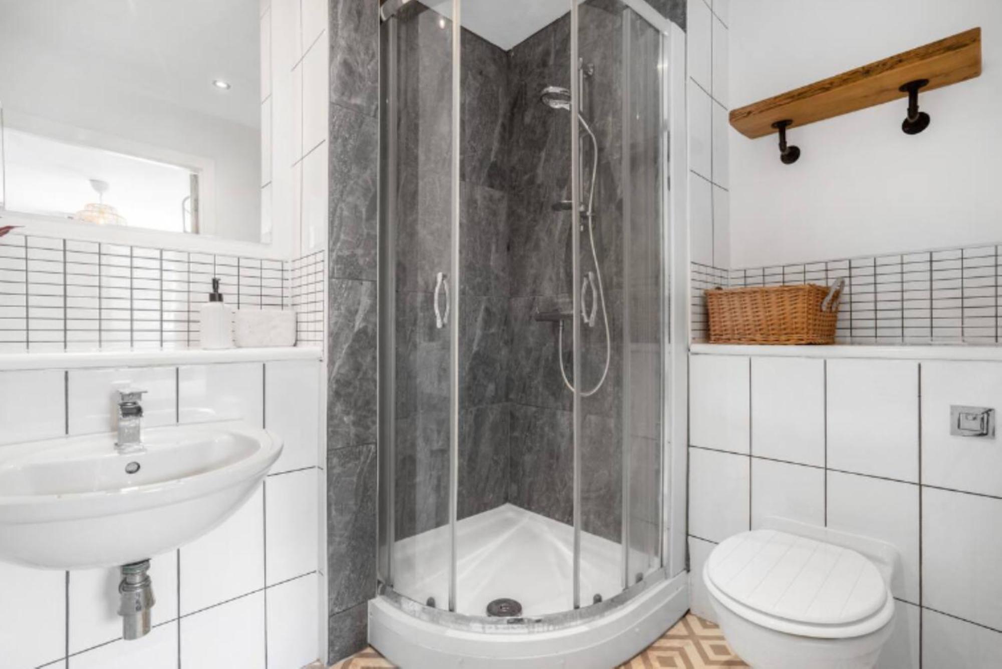 Oriental Suite 2 Bed 2 Bath Netflix And Free Parking, Games- Maihom Birmingham Dış mekan fotoğraf